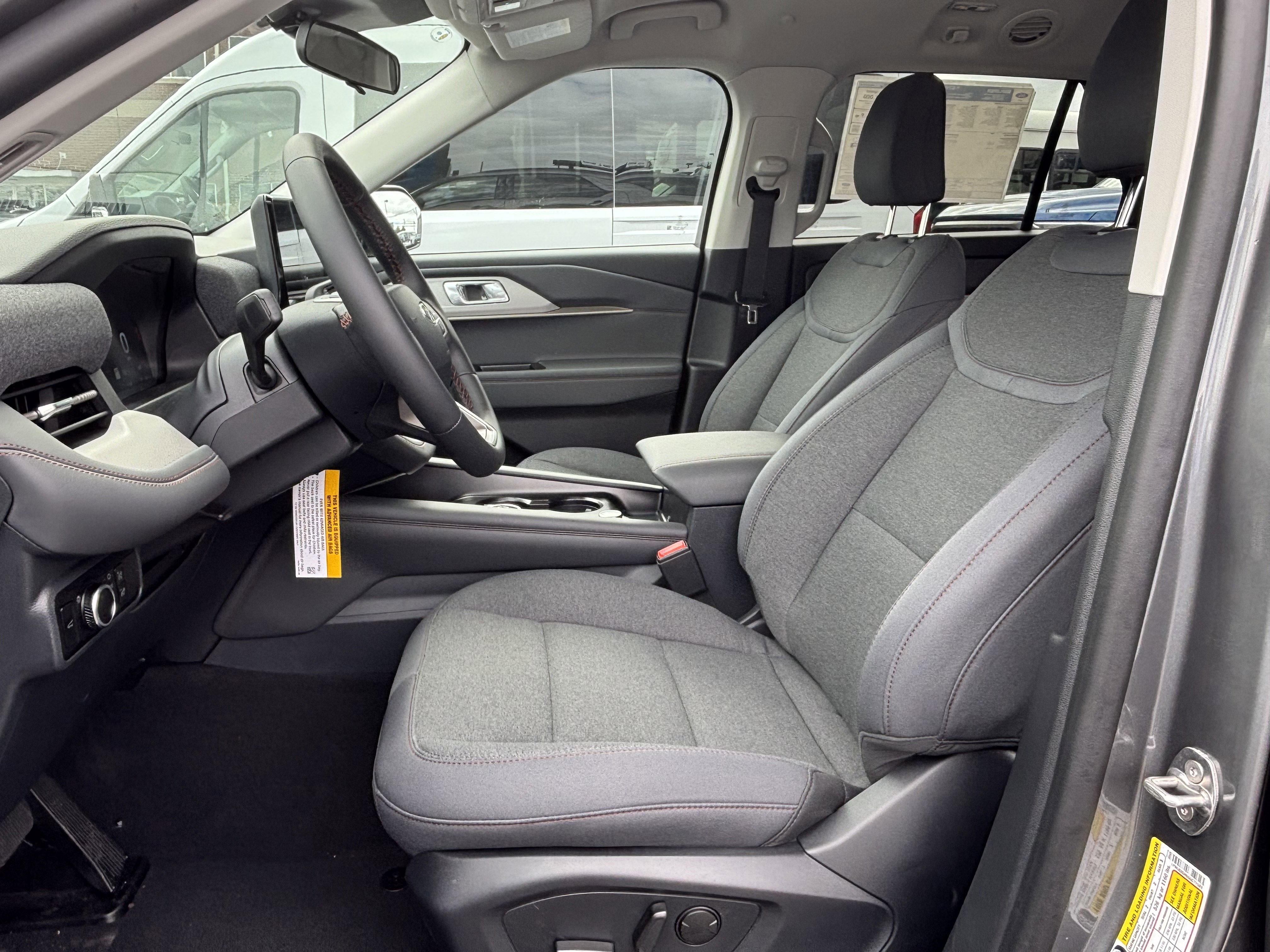 New 2025 Ford Explorer Active image 12