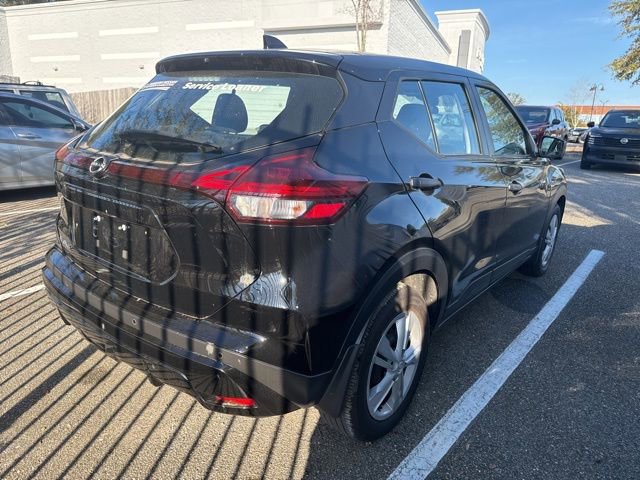 Used 2024 Nissan Kicks S image 10