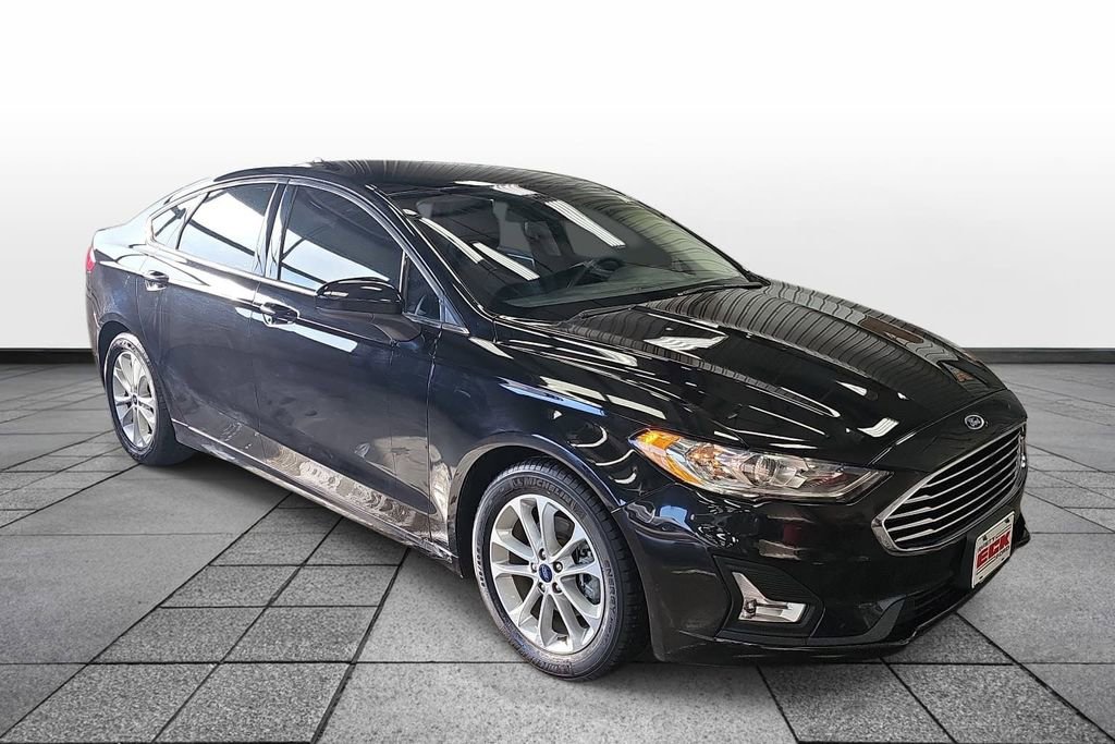 Used 2020 Ford Fusion SE FWD image 3