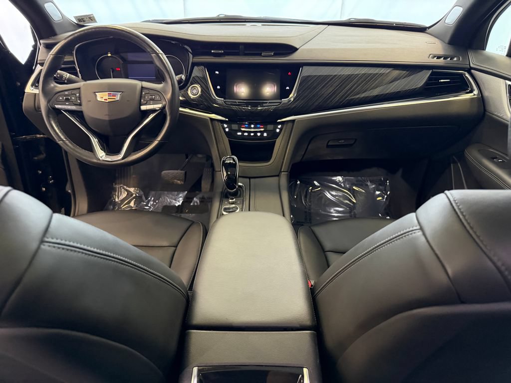 Used 2023 Cadillac XT6 Premium Luxury AWD/4WD image 17