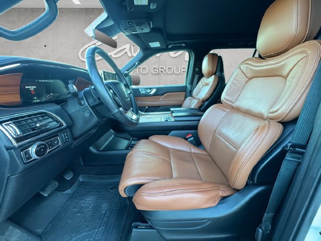 Used 2019 Lincoln Navigator Reserve AWD/4WD image 19