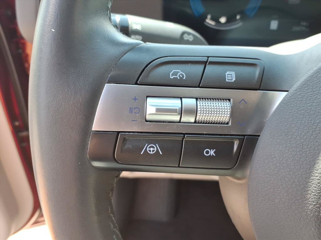 Used 2024 Hyundai Kona SEL FWD image 25