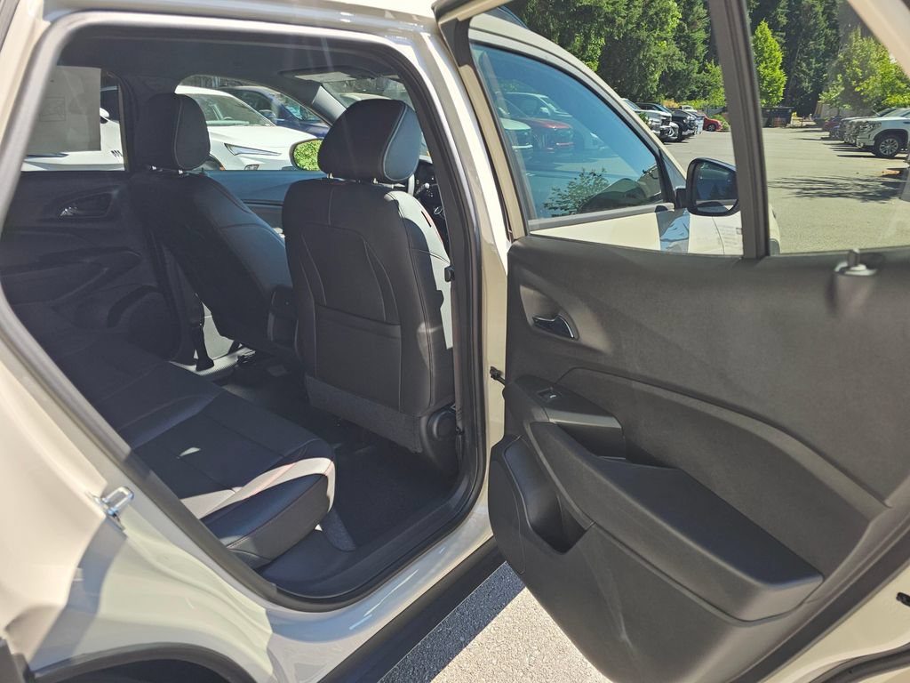 New 2026 Chevrolet Trax RS w/ Driver Confidence Package FWD image 15