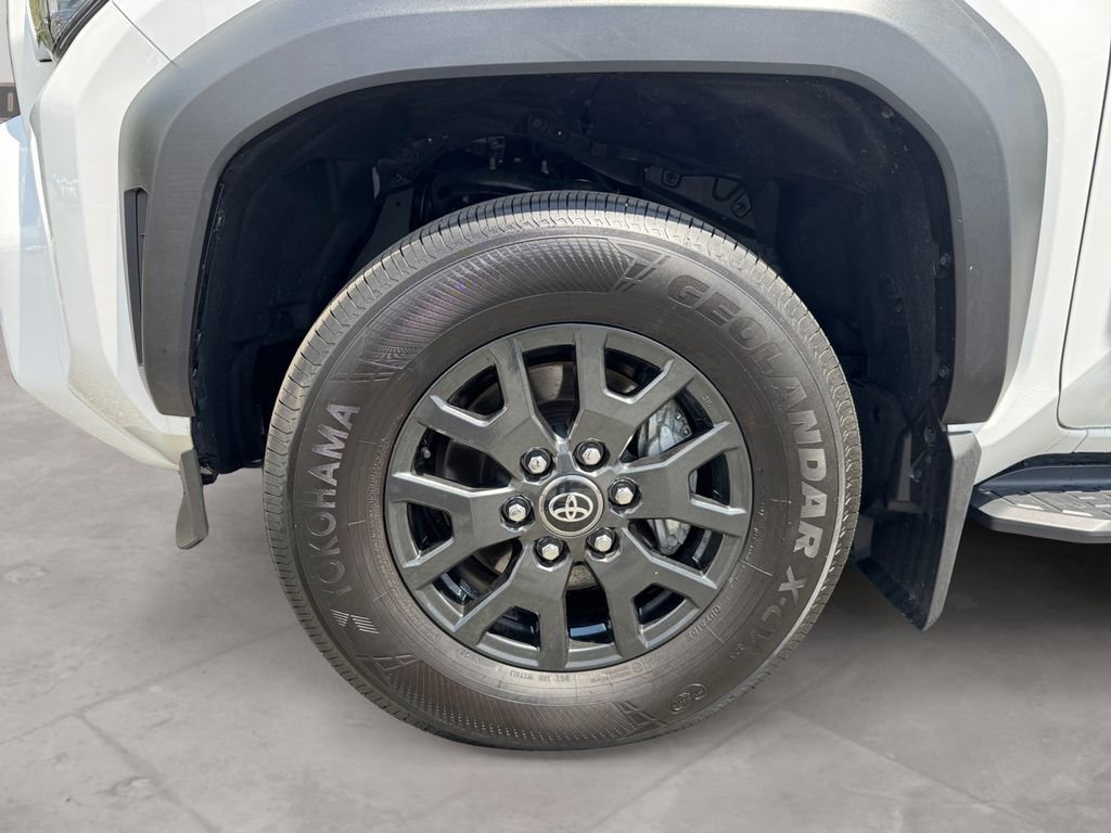 Used 2026 Toyota 4Runner SR5 AWD/4WD image 14