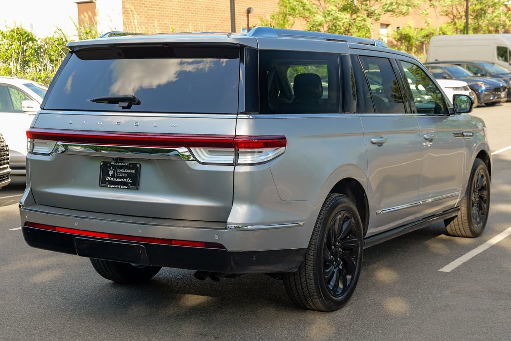 Used 2023 Lincoln Navigator L Reserve AWD/4WD image 7