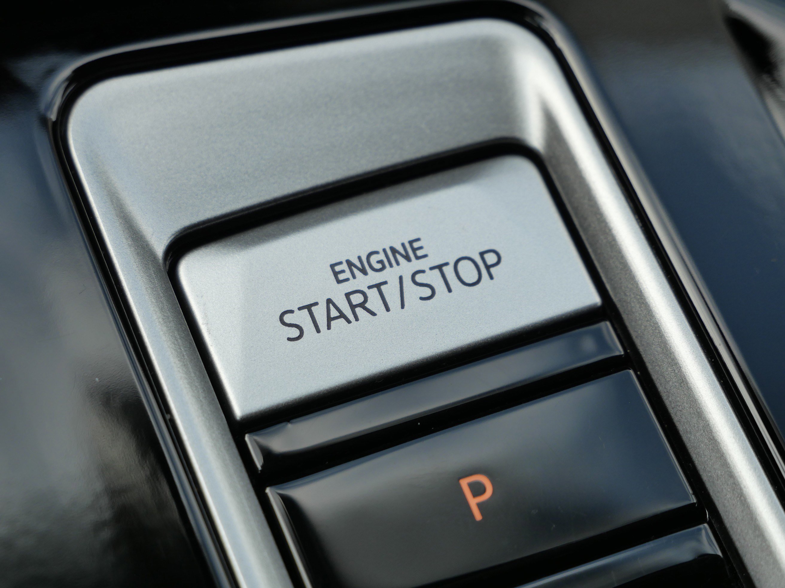 Certified 2025 Volkswagen Atlas SE image 27