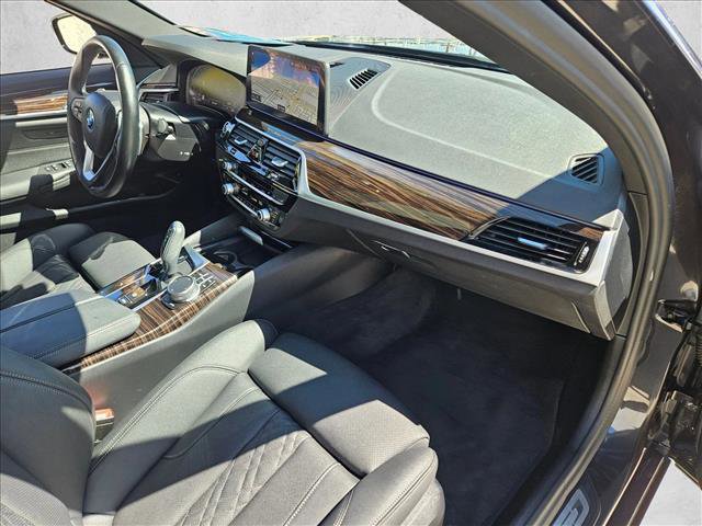 Used 2023 BMW 530i w/ Convenience Package RWD image 22