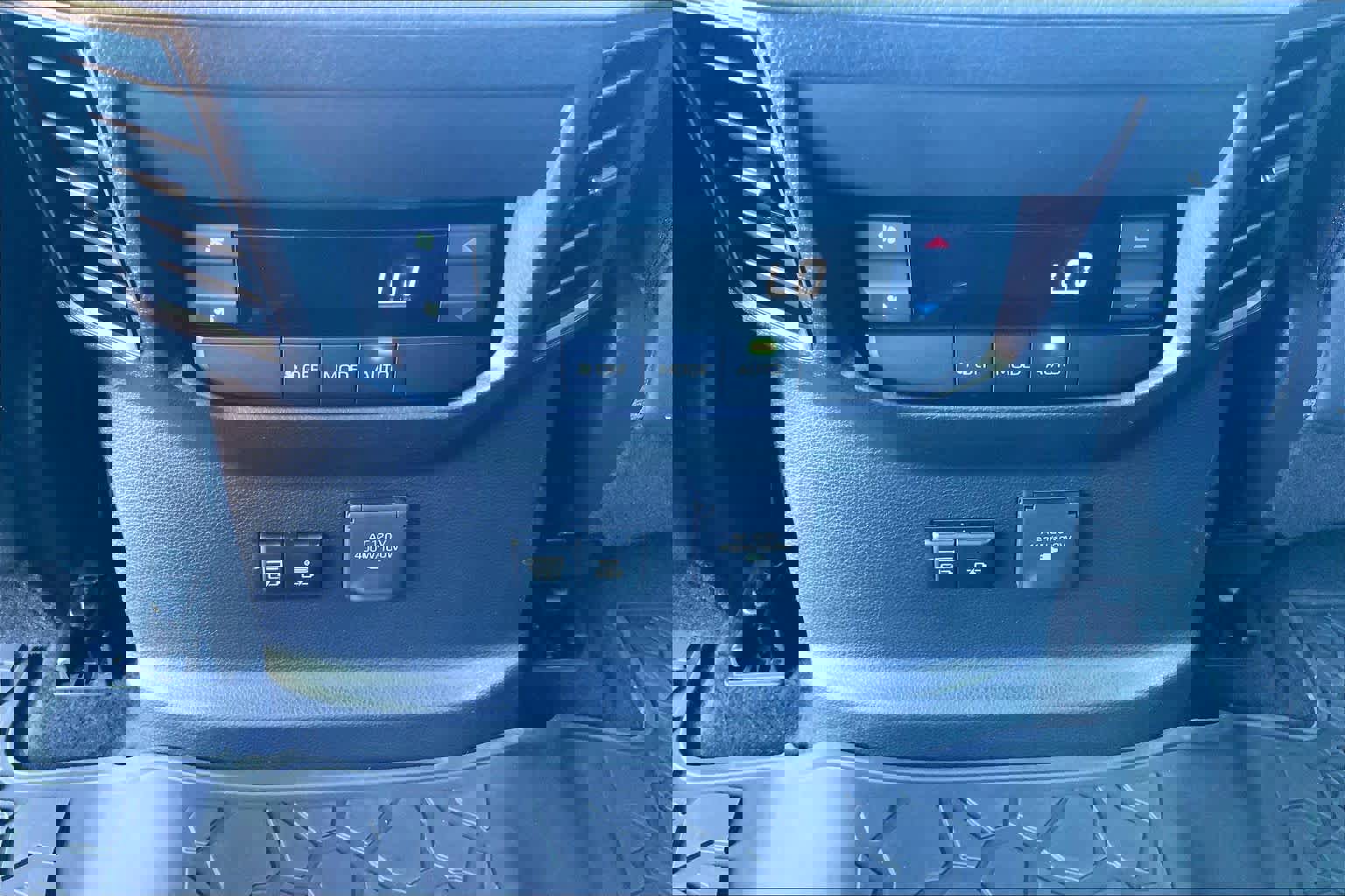 Used 2025 Toyota Sequoia TRD Pro AWD/4WD image 30