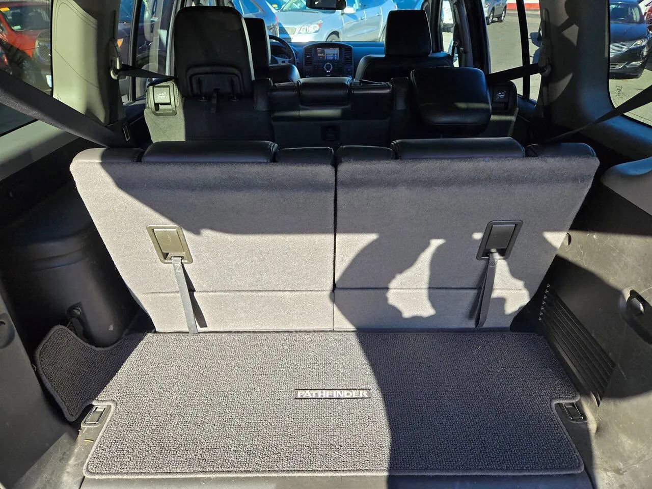 Used 2011 Nissan Pathfinder Silver image 9