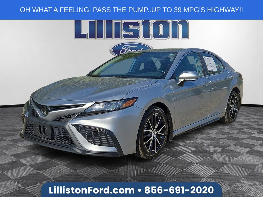 Used 2023 Toyota Camry SE FWD image 1