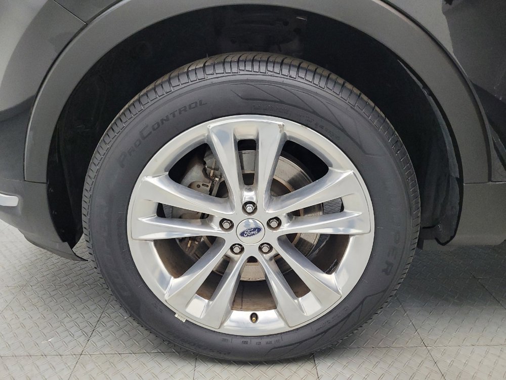 Used 2019 Ford Explorer Limited w/ Ford Safe & Smart Package image 31