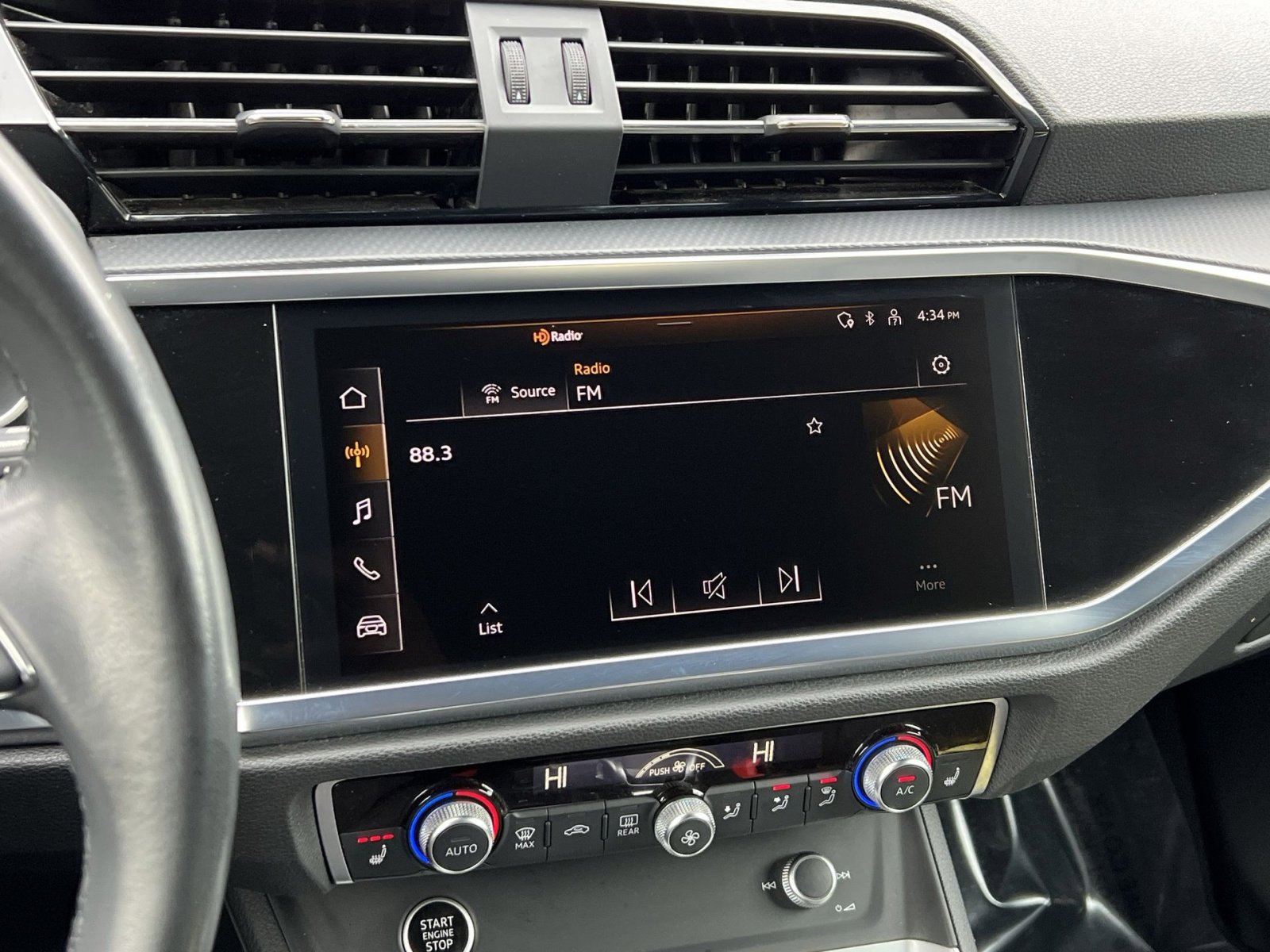 Used 2023 Audi Q3 2.0T Premium image 16