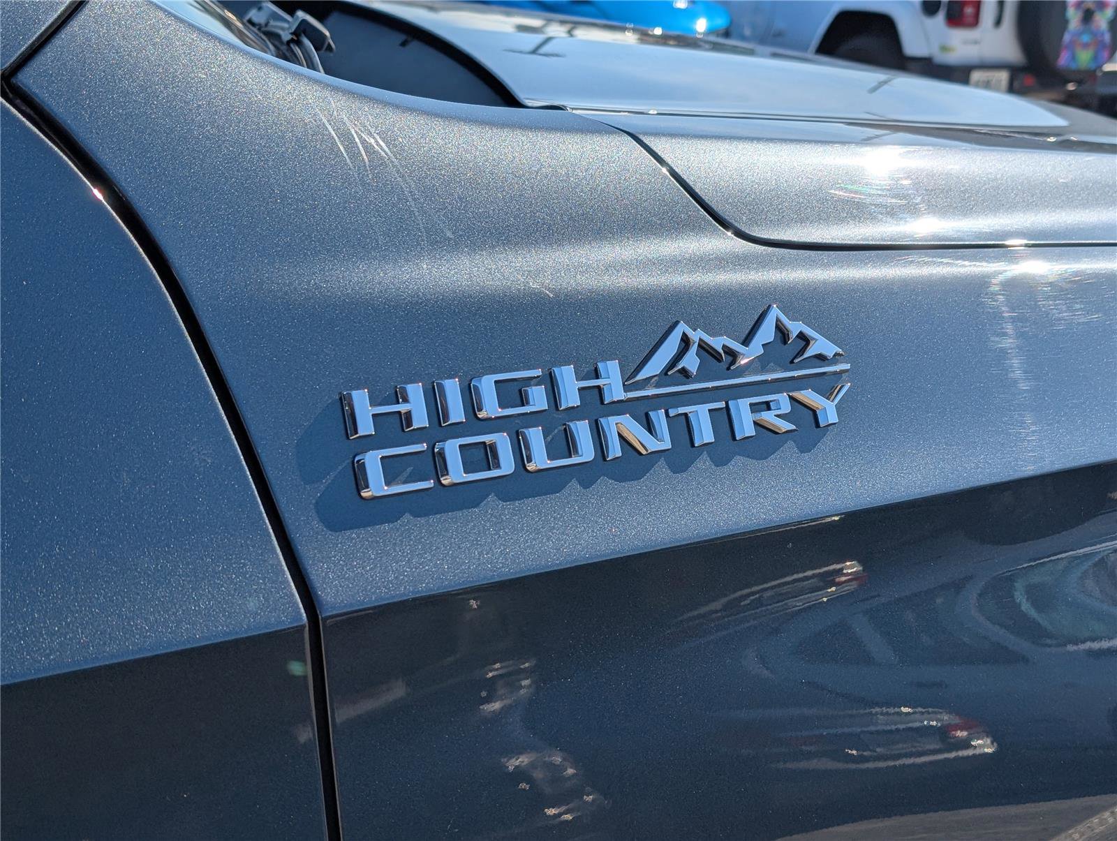 Used 2021 Chevrolet Suburban High Country w/ Premium Package image 9