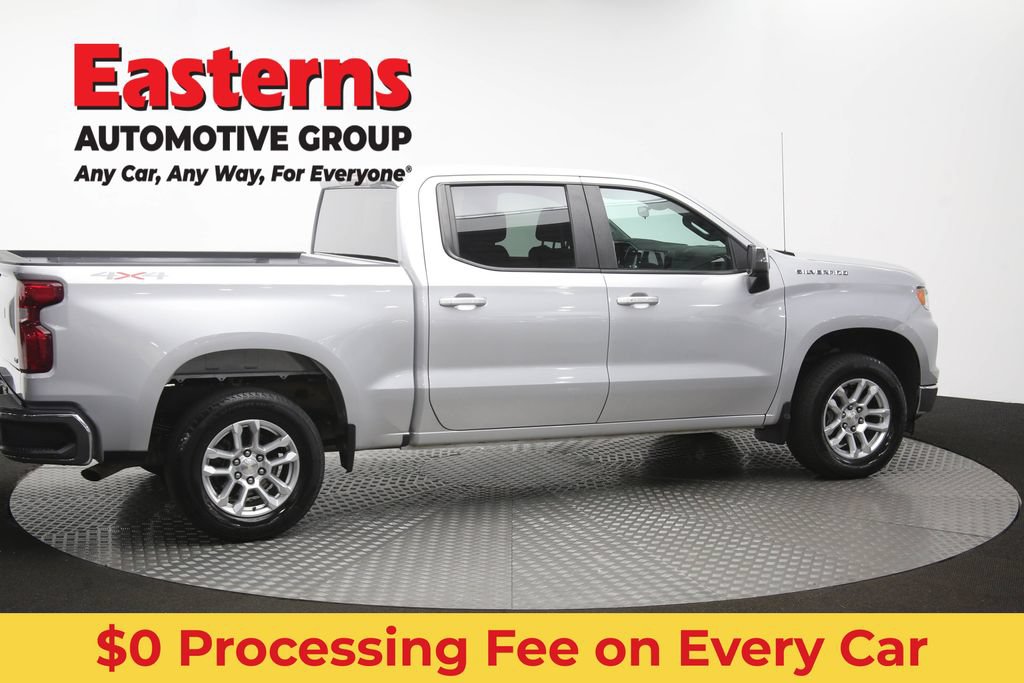 Used 2022 Chevrolet Silverado 1500 LT AWD/4WD image 45