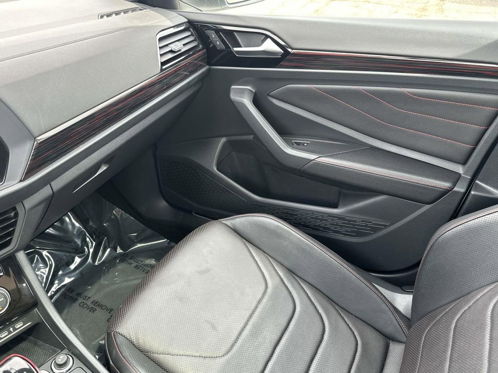 Certified 2024 Volkswagen Jetta GLI Autobahn w/ GLI Black Package image 31