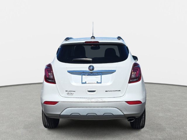 Used 2018 Buick Encore Essence w/ Experience Buick Package FWD image 6