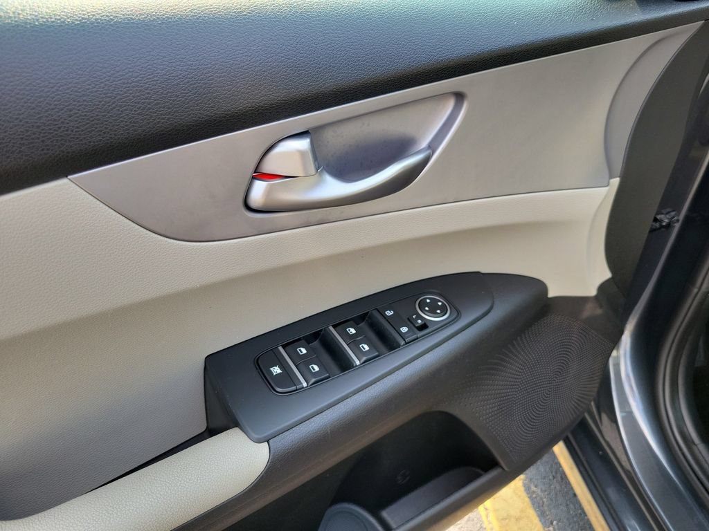 Used 2023 Kia Forte LXS FWD image 23