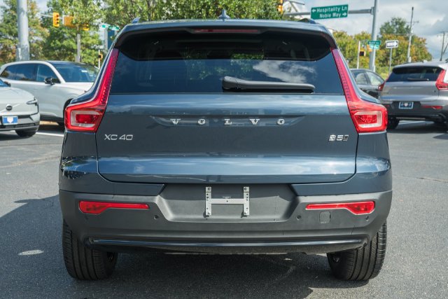 New 2026 Volvo XC40 B5 Core w/ Protection Package Premier AWD/4WD image 6
