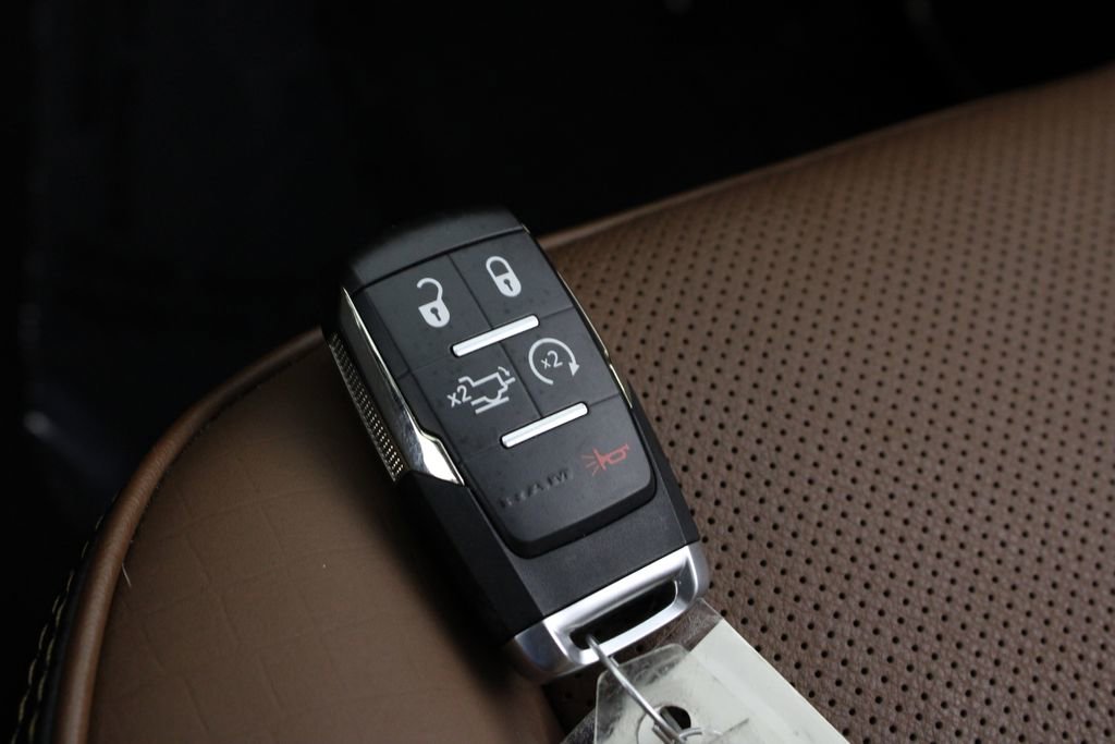 Used 2024 RAM 2500 Limited w/ Safety Group image 30