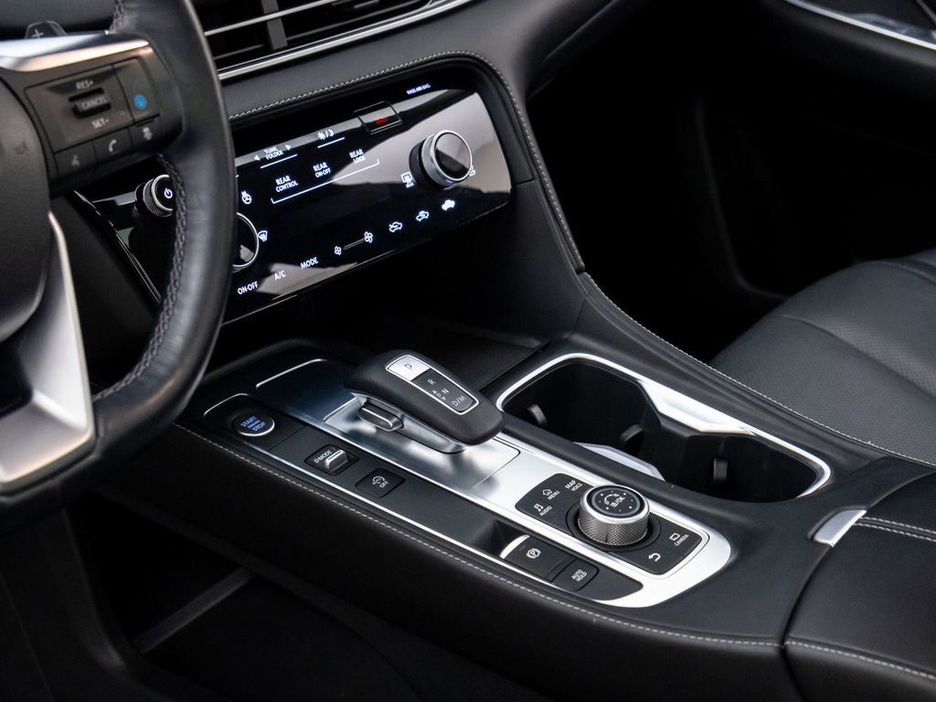 Used 2023 INFINITI QX60 Sensory w/ Vision Package image 12