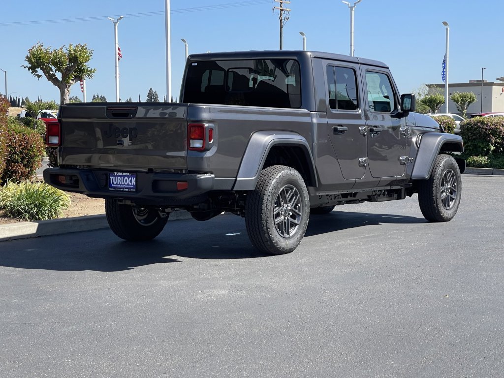 New 2026 Jeep Gladiator Sport AWD/4WD image 6