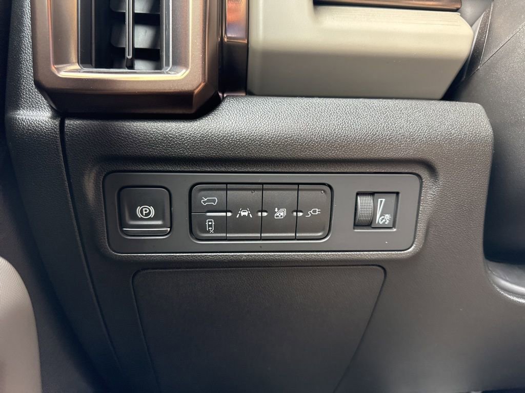 Used 2025 GMC Hummer EV 2X image 26