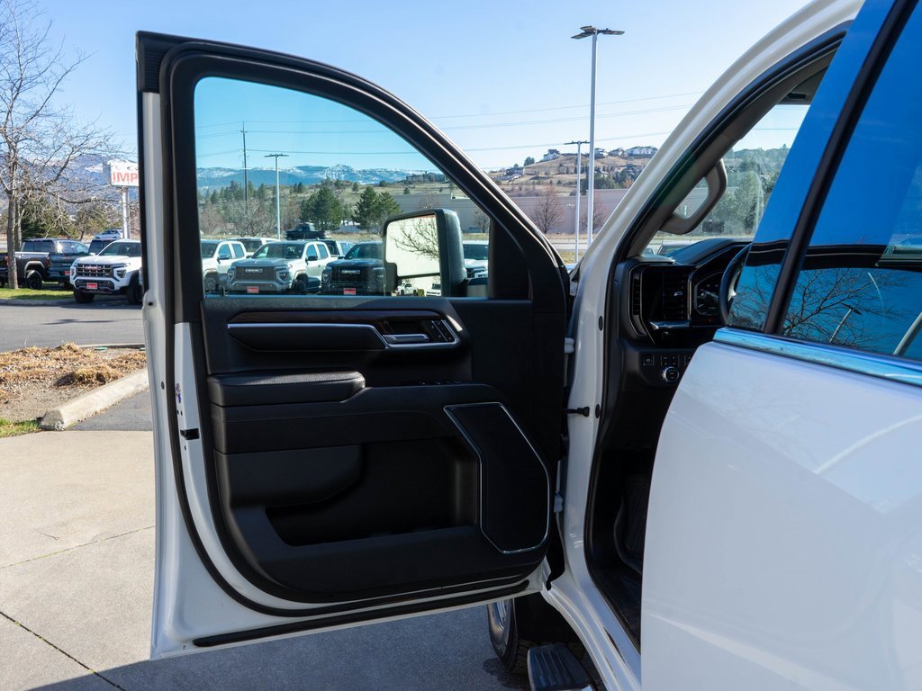 Used 2024 GMC Sierra 3500 SLT w/ X31 Off-Road Package image 15