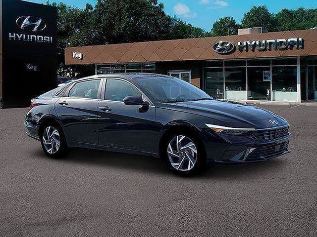 New 2026 Hyundai Elantra Limited FWD image 12