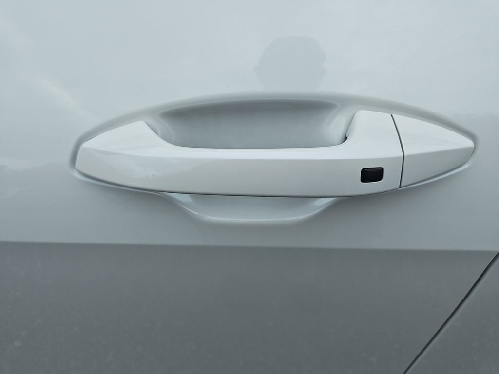 Used 2025 Kia Sportage SX Prestige image 13