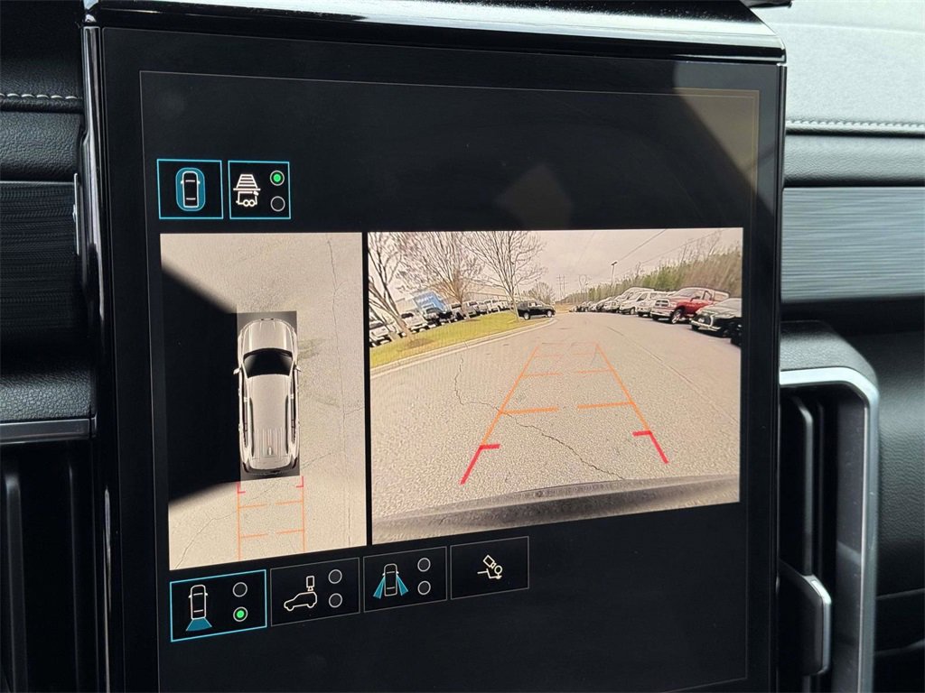 Used 2025 GMC Acadia Elevation image 5