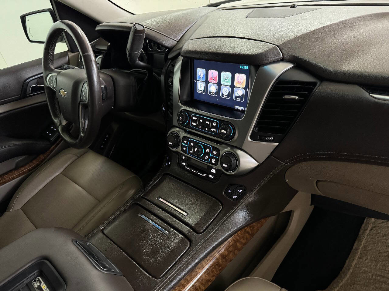 Used 2015 Chevrolet Suburban LTZ image 47
