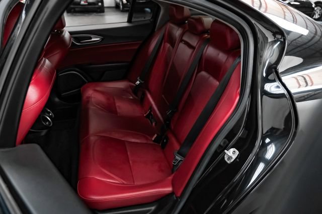Used 2020 Alfa Romeo Giulia w/ Nero Edizione RWD image 33