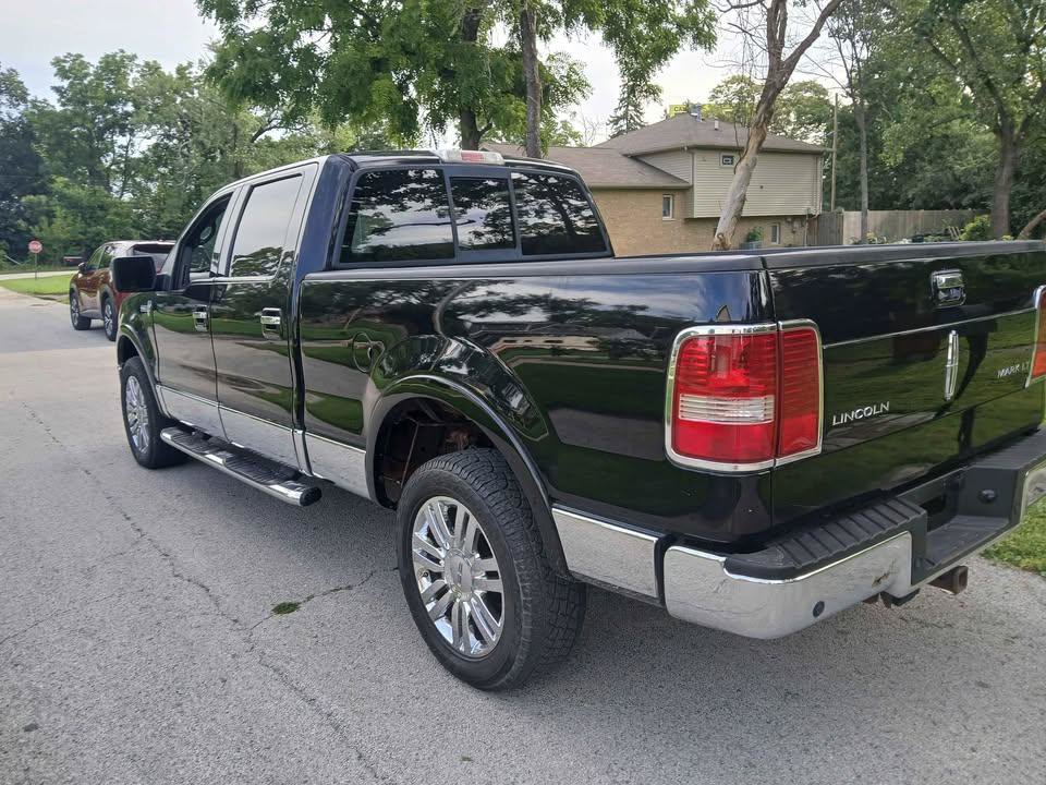 Used 2008 Lincoln Mark LT 4x4 image 8