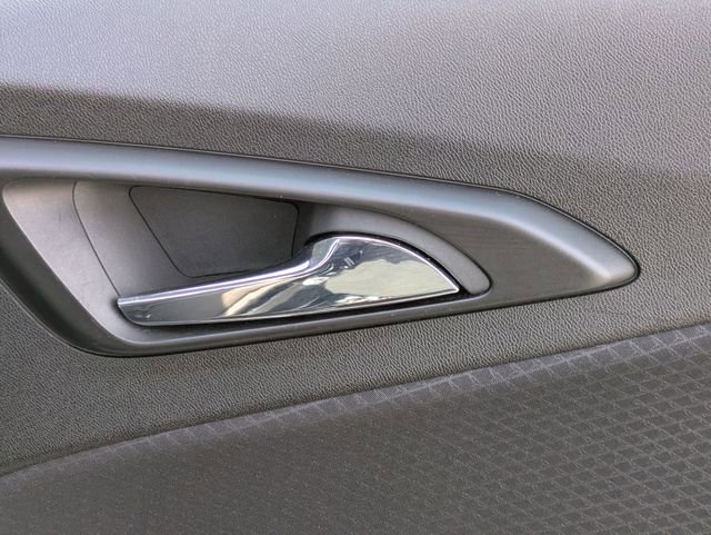 Used 2023 Chevrolet Malibu LT image 34