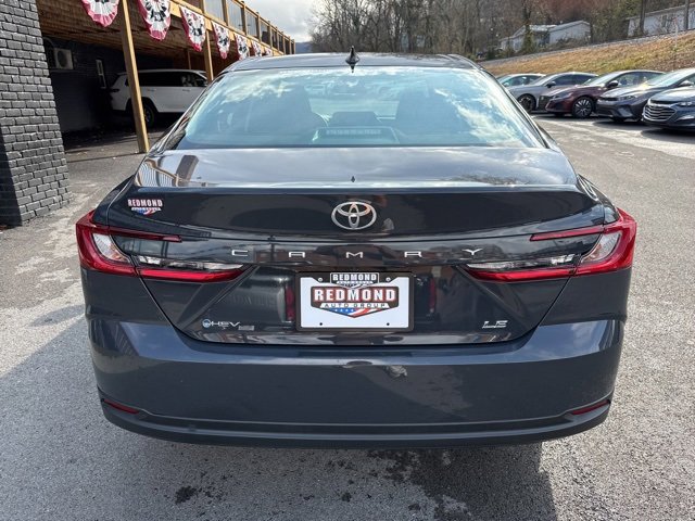 Used 2025 Toyota Camry LE image 7