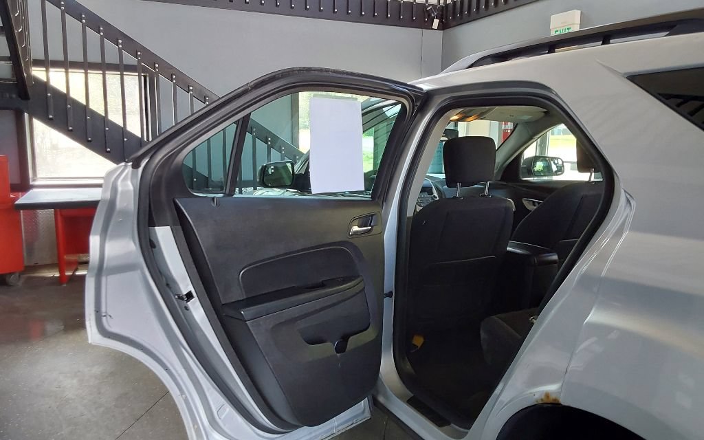 Used 2013 Chevrolet Equinox LS w/ LPO, Protection Package FWD image 18