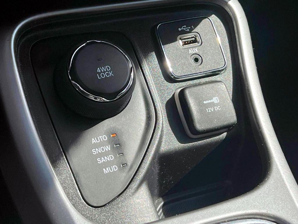 Certified 2019 Jeep Compass Latitude image 30
