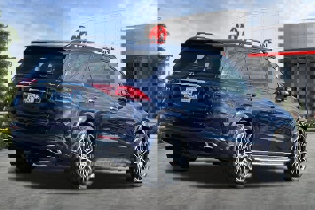 Used 2021 Mercedes-Benz GLE 350 4MATIC image 4