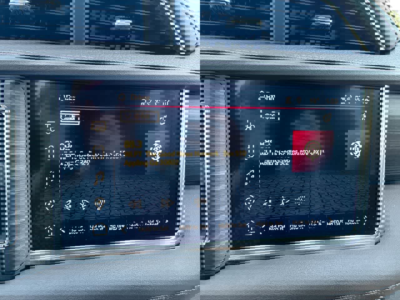 Used 2022 GMC Yukon XL Denali image 13