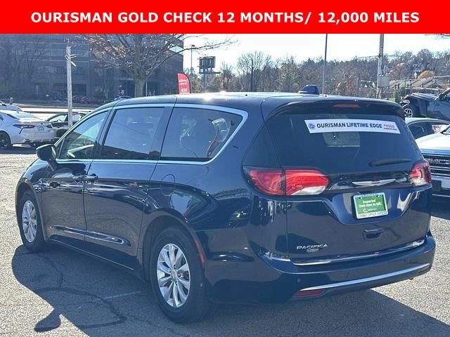 Used 2019 Chrysler Pacifica Touring Plus image 4