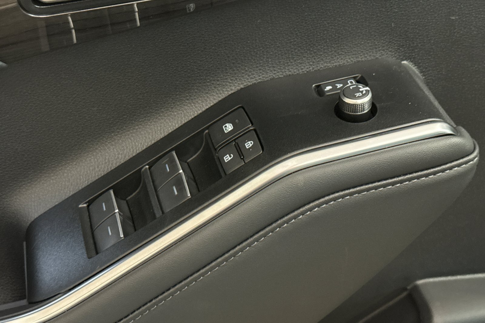 New 2026 Toyota Highlander Limited AWD/4WD image 12