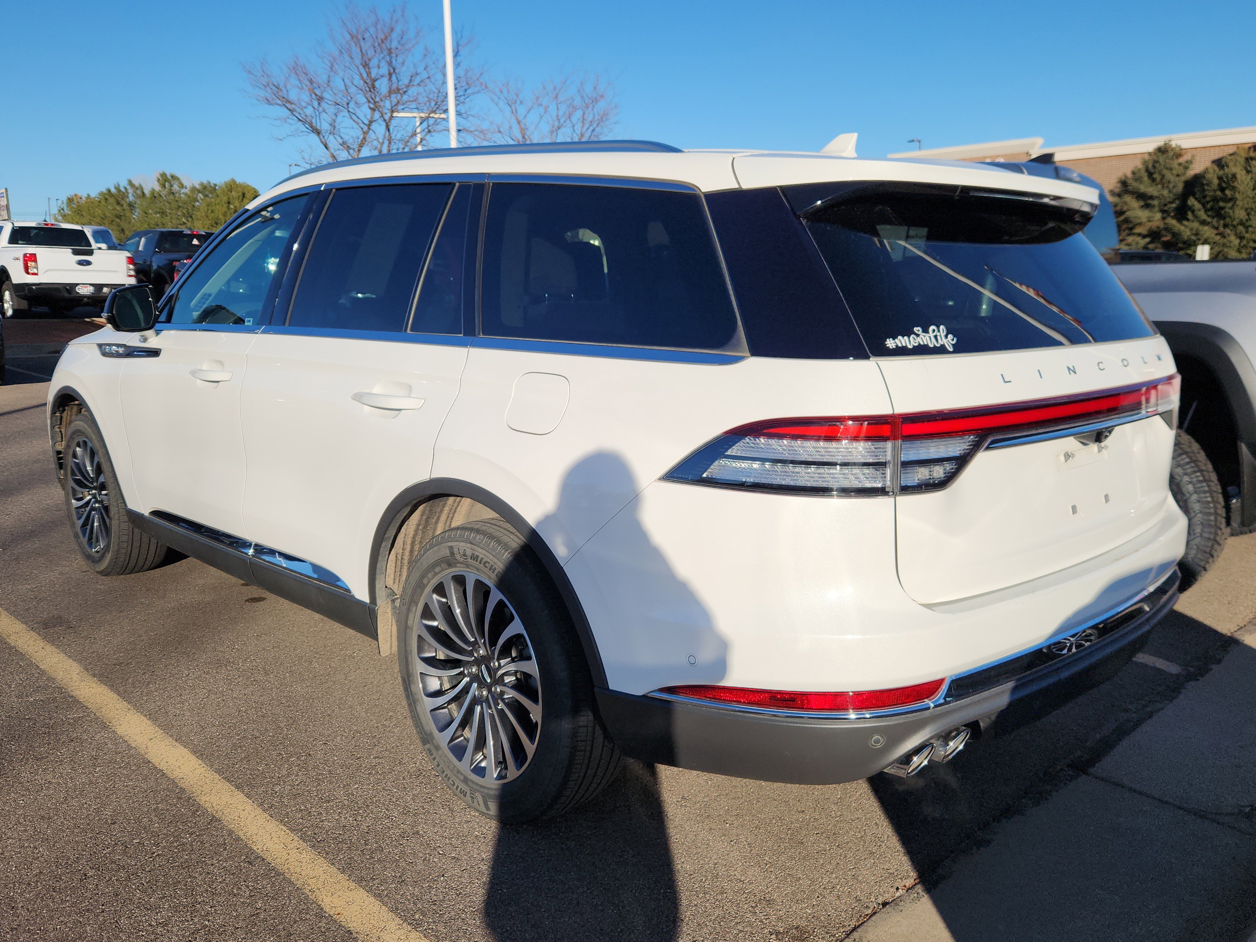 Used 2023 Lincoln Aviator Reserve w/ Equipment Group 201A image 6