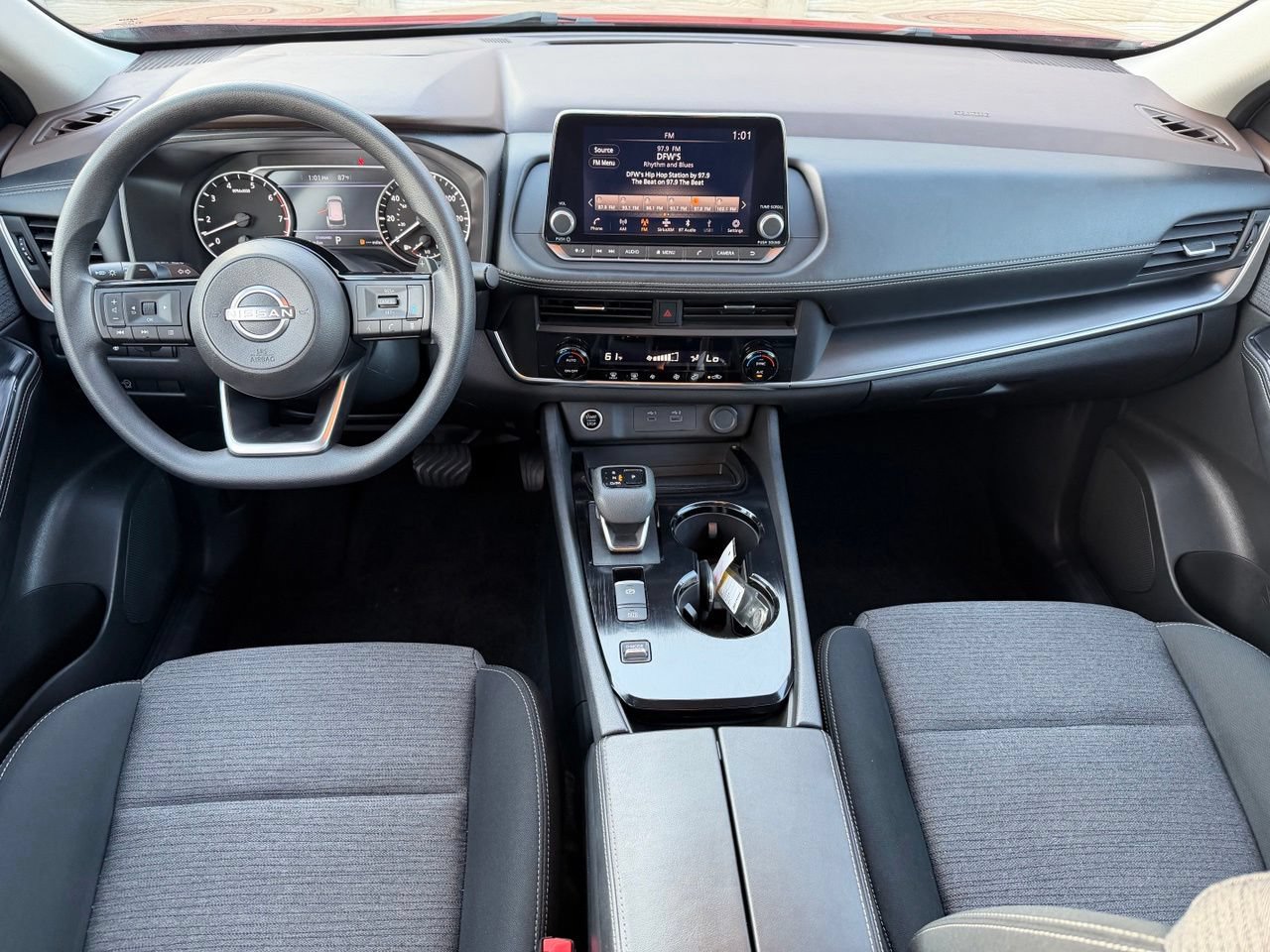 Certified 2023 Nissan Rogue SV FWD image 11
