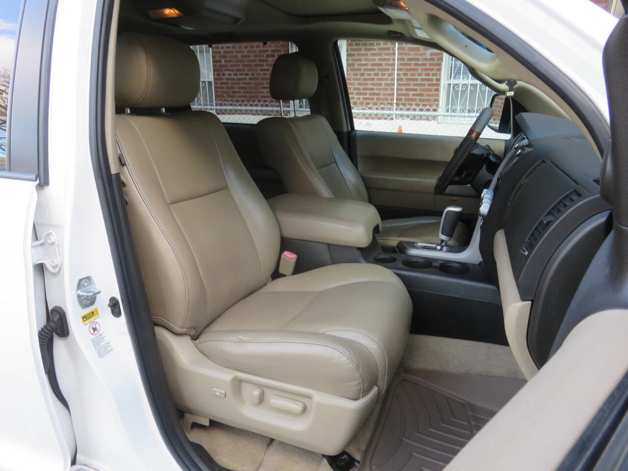 Used 2011 Toyota Sequoia Limited image 11