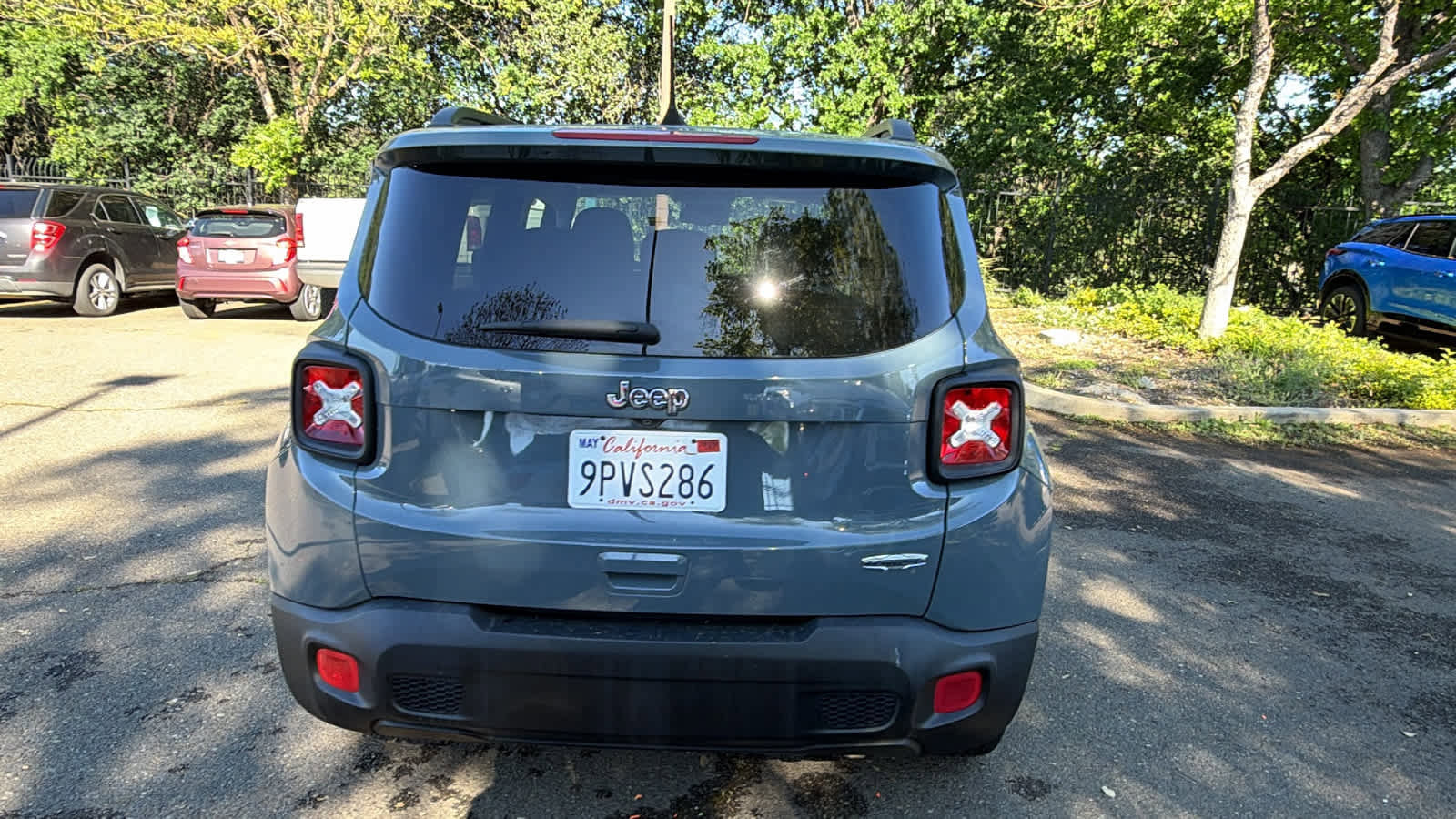 Used 2018 Jeep Renegade Latitude w/ UConnect 8.4 Nav Group image 6