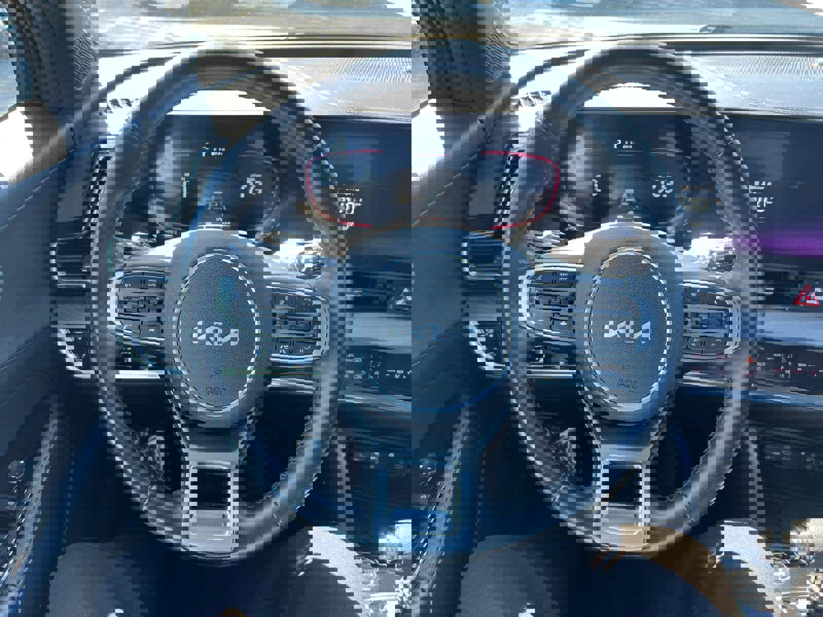 Used 2023 Kia Sportage X-Line w/ X-Line Premium Package AWD/4WD image 16