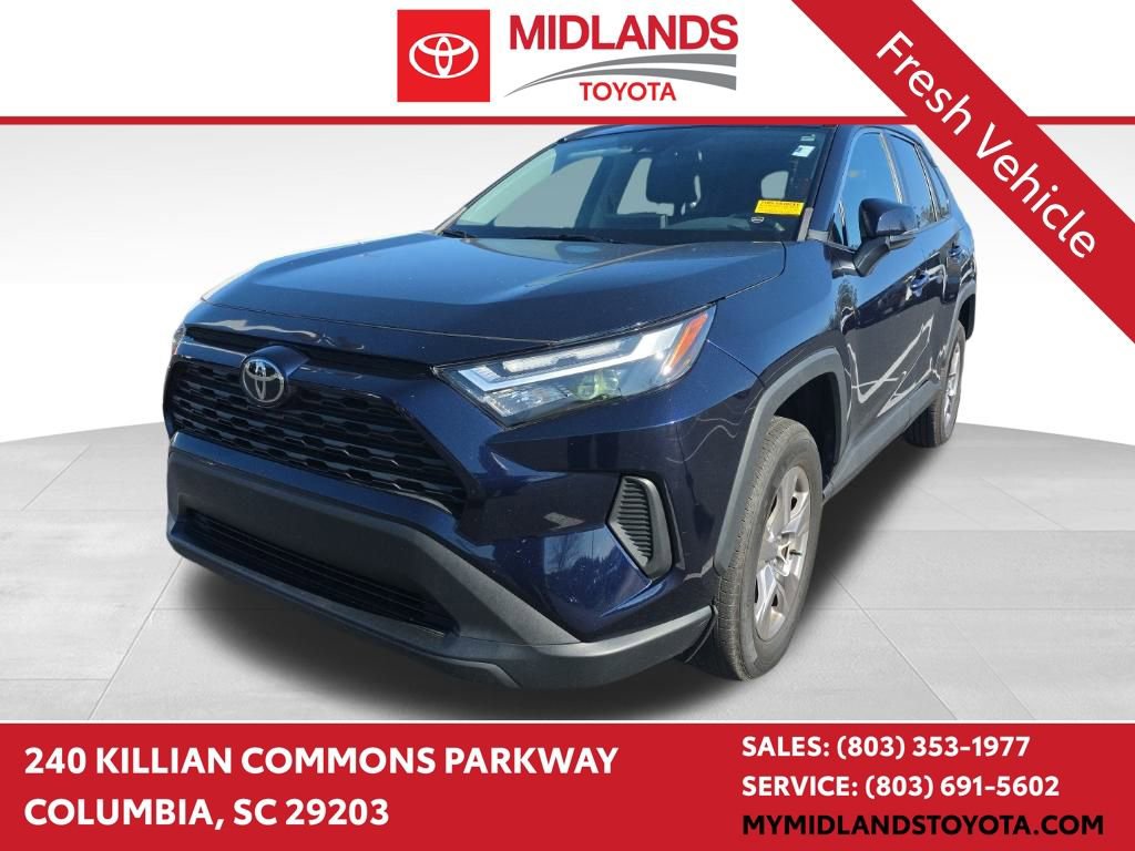 Used 2022 Toyota RAV4 XLE video 1