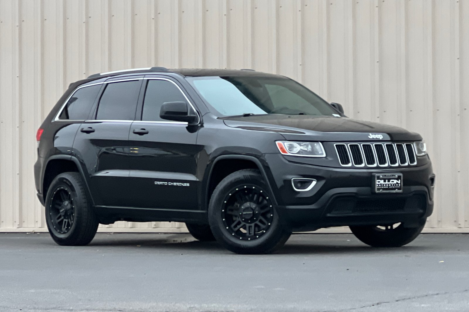 Used 2014 Jeep Grand Cherokee Laredo w/ Security & Convenience Group AWD/4WD image 2