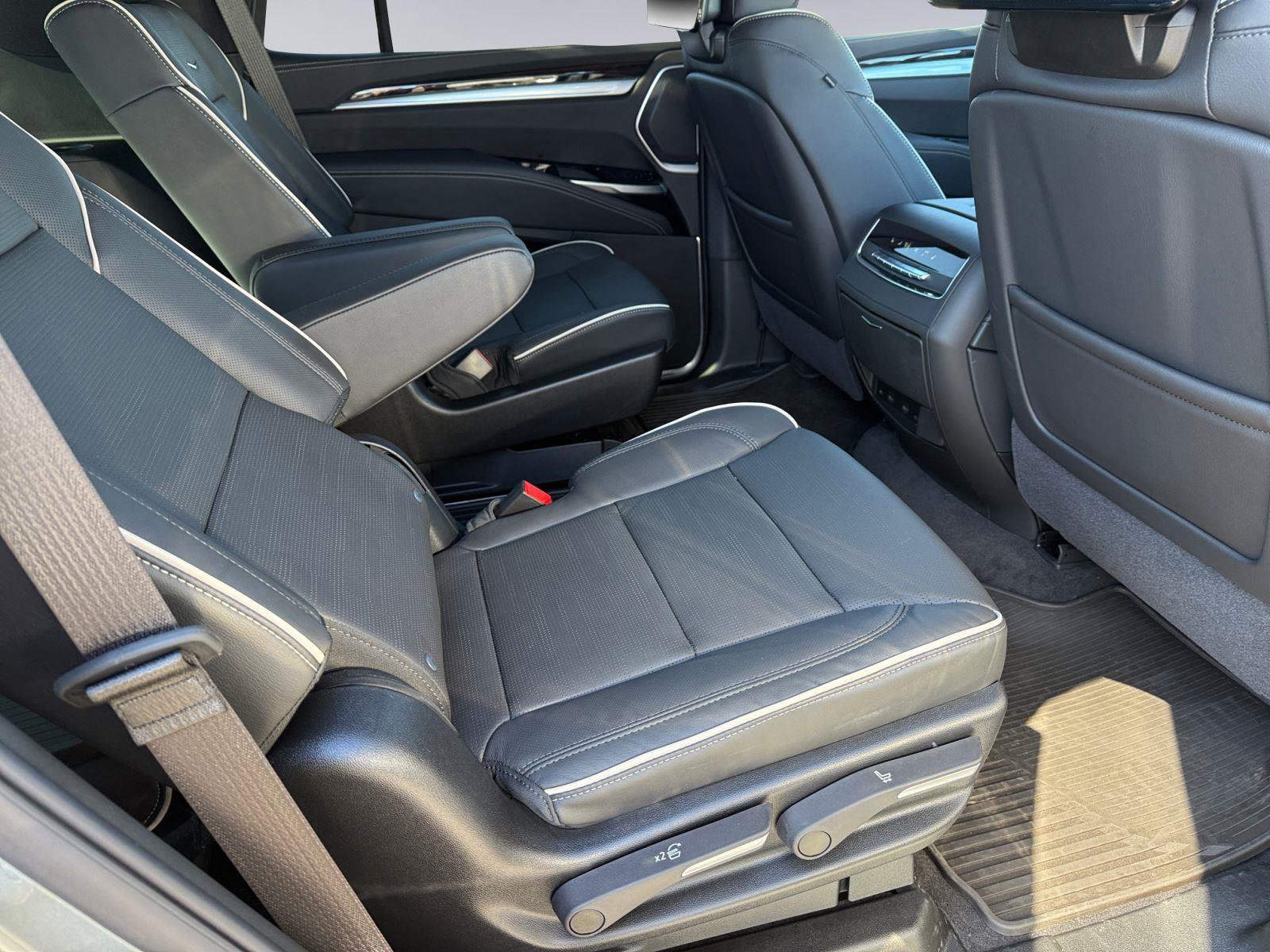 New 2026 Cadillac Escalade Luxury w/ Touring Package image 12