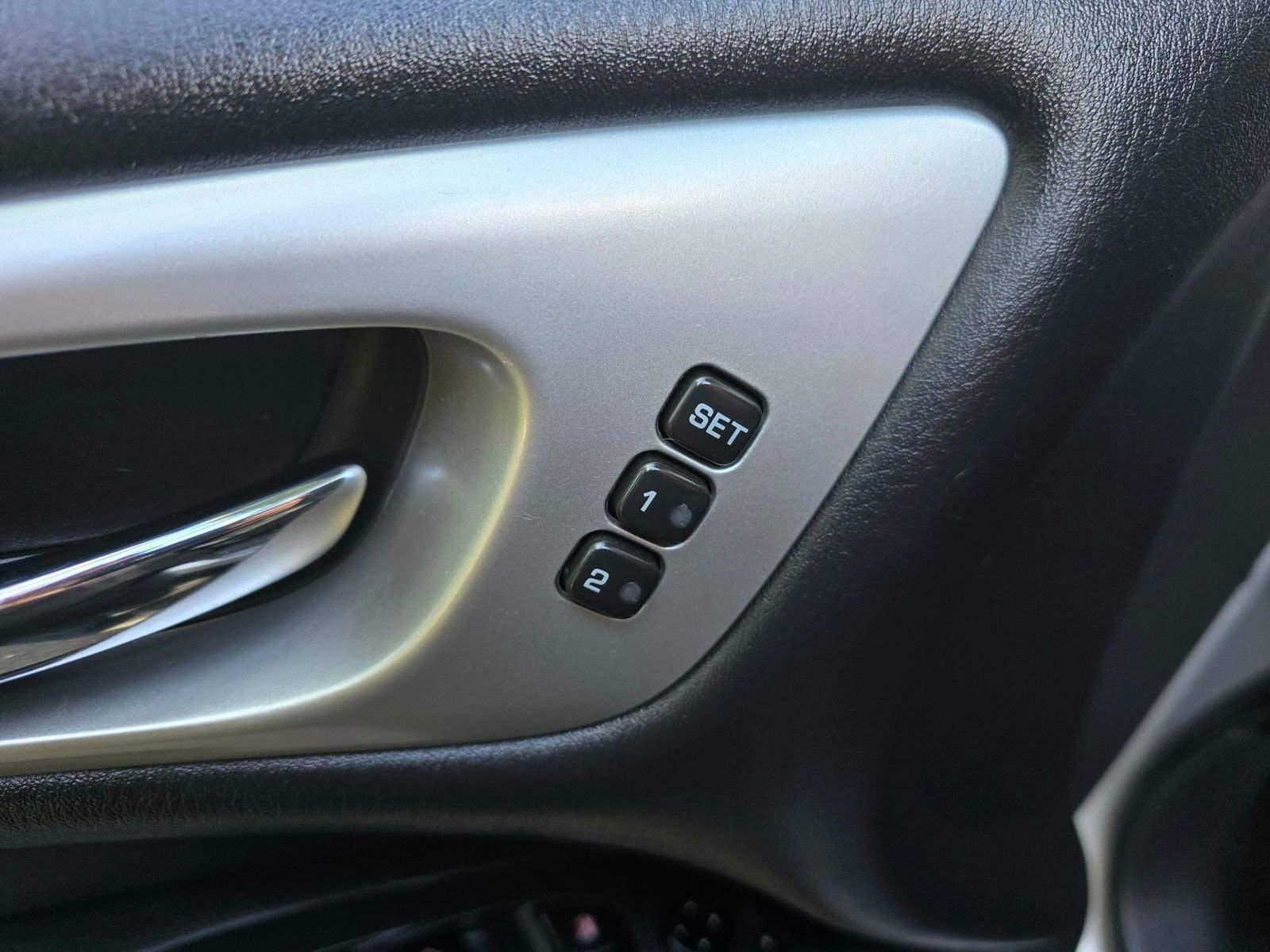 Used 2020 Nissan Pathfinder SL image 24